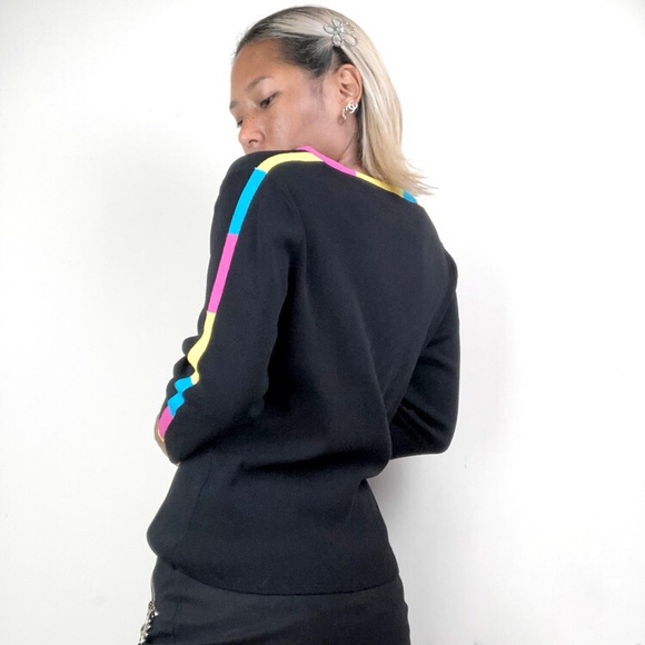 CMYK long sleeve v-neck - Picture 3 of 3